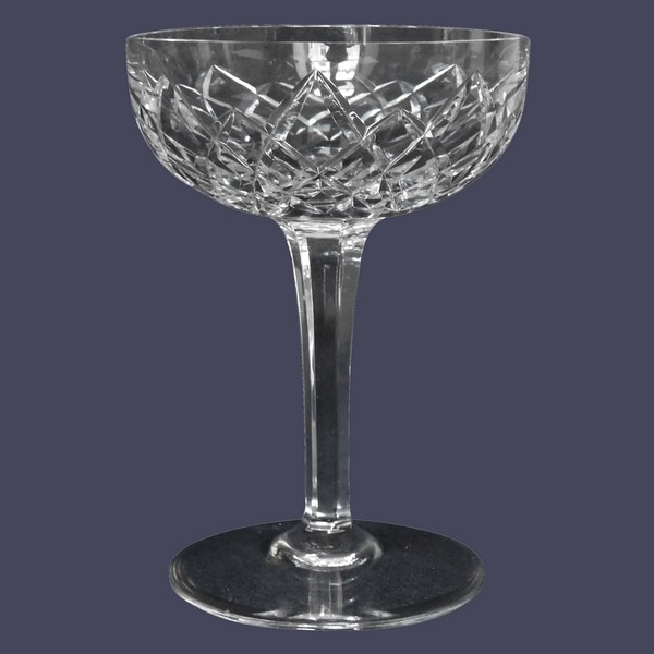 Coupe à champagne en cristal de Baccarat, modèle Thorigny - signée