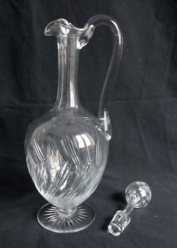 Carafe à eau / aiguière en cristal de Baccarat, modèle à torsades taille 8659