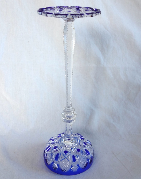 Coupe à champagne en cristal de Baccarat, modèle Tsar, cristal overlay bleu cobalt - 22cm