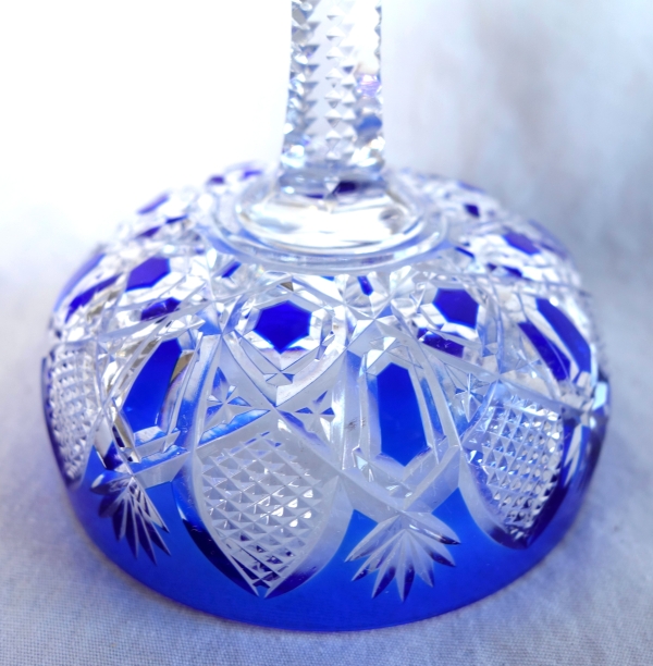 Coupe à champagne en cristal de Baccarat, modèle Tsar, cristal overlay bleu cobalt - 22cm