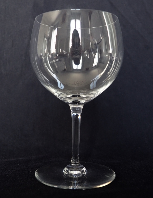 Verre à dégustation ou verre à eau en cristal de Baccarat, modèle Volnay - 16,7cm - signé