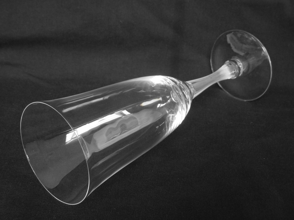 Lalique crystal champagne flute / glass, Barsac pattern - signed