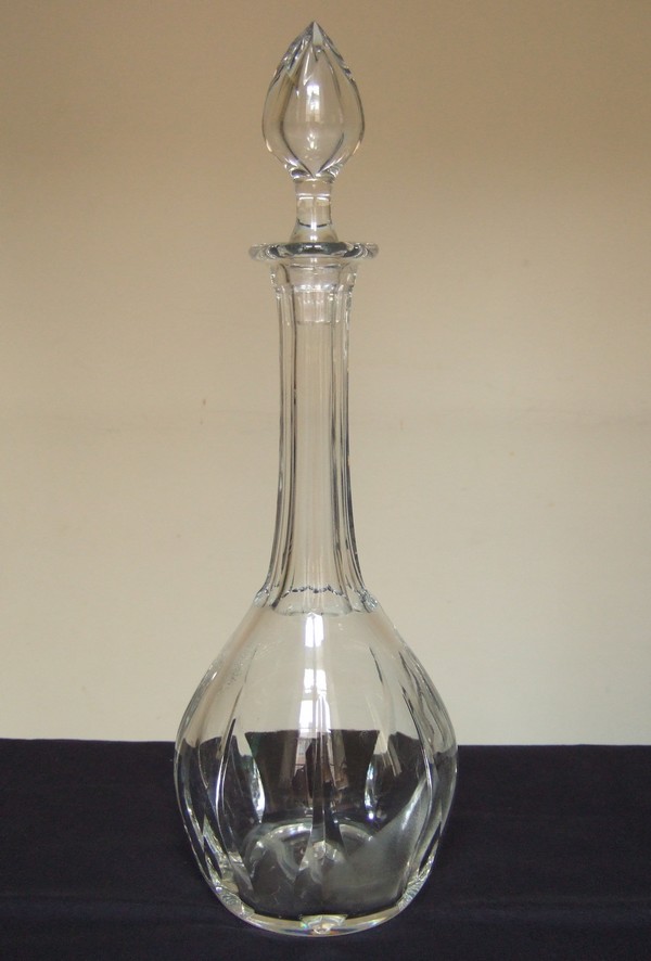 St Louis crystal wine glass, Cerdagne pattern - signed - 16,2cm