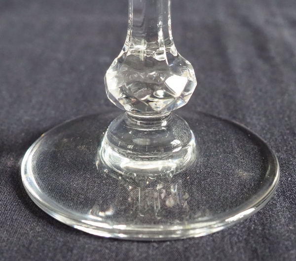 St Louis crystal wine glass, Cleo pattern - 14.6cm - signed