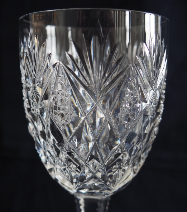 St Louis crystal wine glass, Florence pattern - 16.4cm - signed