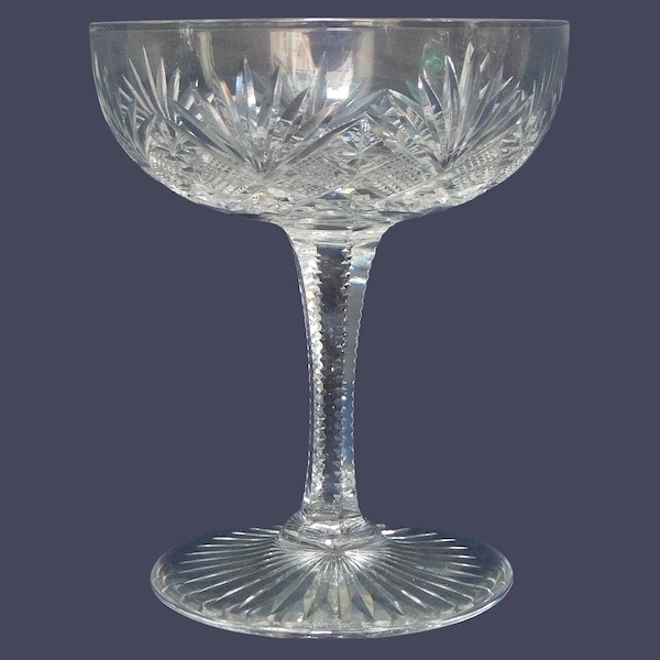 Coupe à champagne en cristal taillé de St Louis, modèle Gavarni - signée