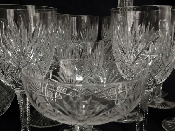 St Louis crystal water glass, Gavarni pattern - signed - 16,4cm