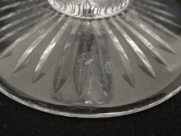 Verre à eau en cristal taillé de St Louis, modèle Gavarni - signé - 16,4cm