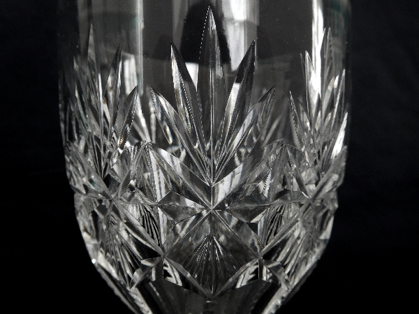 St Louis crystal wine glass, Gavarni pattern - 12.7cm