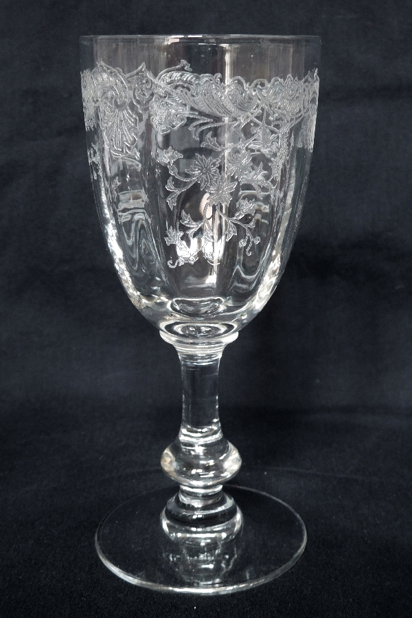 Verre à liqueur en cristal de Saint Louis, modèle Massenet à côtes vénitiennes gravé - 8,8cm