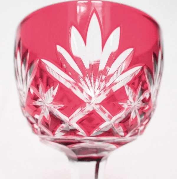 St Louis overlay crystal liquor glass, Massenet pattern, pink overlay crystal