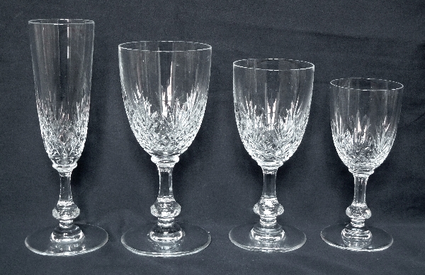 St Louis crystal water glass, Massenet pattern - signé - 15.8cm