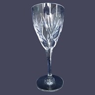 Grand verre à eau en cristal de Saint Louis, modèle Monaco - signé - 18,5cm