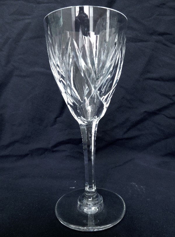 Service de 6 verres à bourgogne en cristal taillé modèle Monaco Saint Louis 