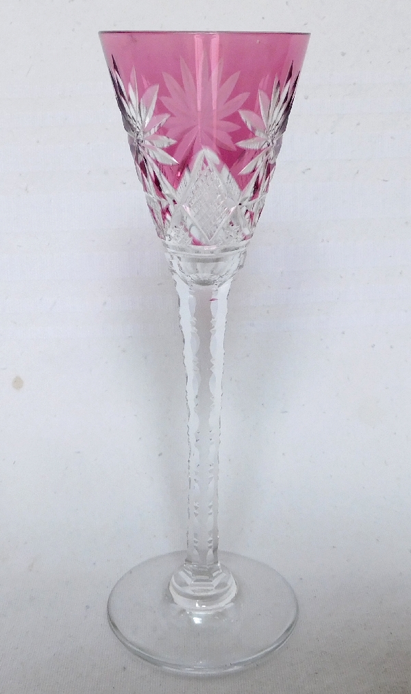 Verre à liqueur en cristal de Saint Louis, modèle Nelly, cristal overlay violine