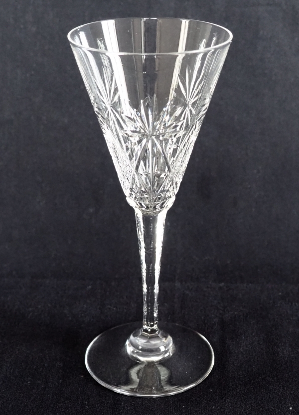 Verre à eau en cristal de St Louis, modèle Nelly taillé - 19cm - signé