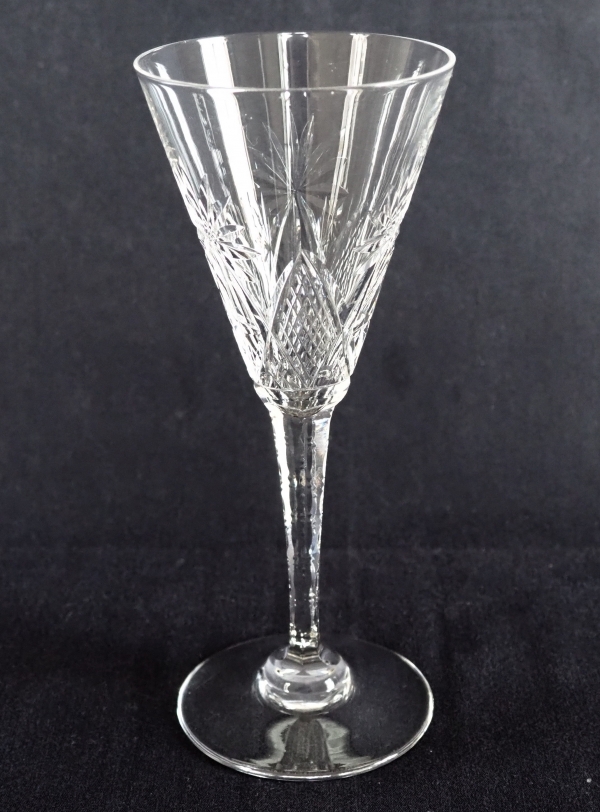 Verre à porto en cristal de St Louis, modèle Nelly taillé - 14,2cm - signé