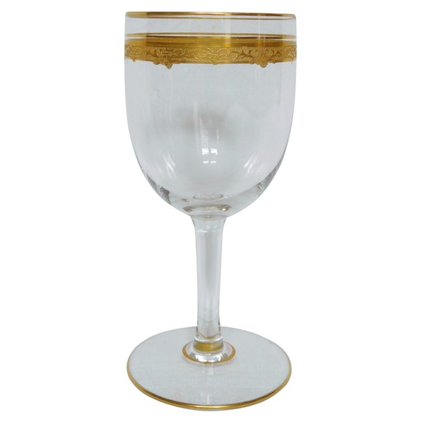 Verre à vin en cristal de Saint Louis, modèle Roty gravé et doré - 13cm