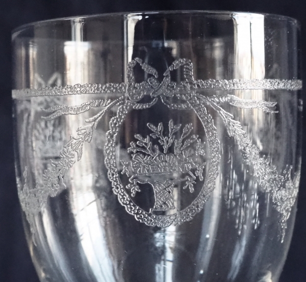 St Louis crystal wine glass / port glass, Sapho pattern, Louis XVI style engraved decoration - 12.7cm