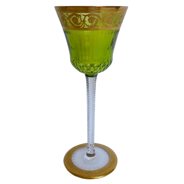 Verre à vin du Rhin en cristal de Saint Louis, modèle Thistle or couleur vert chartreuse - signé - 20,7cm