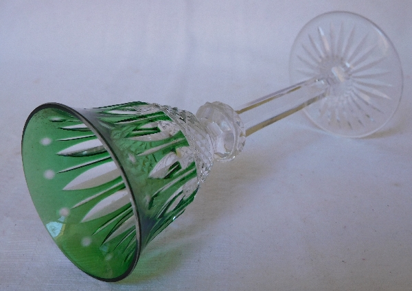 Verre à liqueur en cristal de St Louis, modèle Tommy, cristal overlay vert - 13,4cm