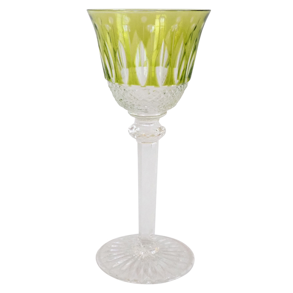 Verre à vin du Rhin / roemer en cristal de St Louis, modèle Tommy overlay jaune chartreuse - signé - 19,8cm