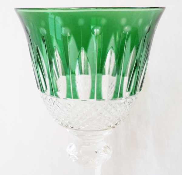 Verre à vin du Rhin / roemer en cristal de St Louis, modèle Tommy overlay vert - signé - 19,8cm