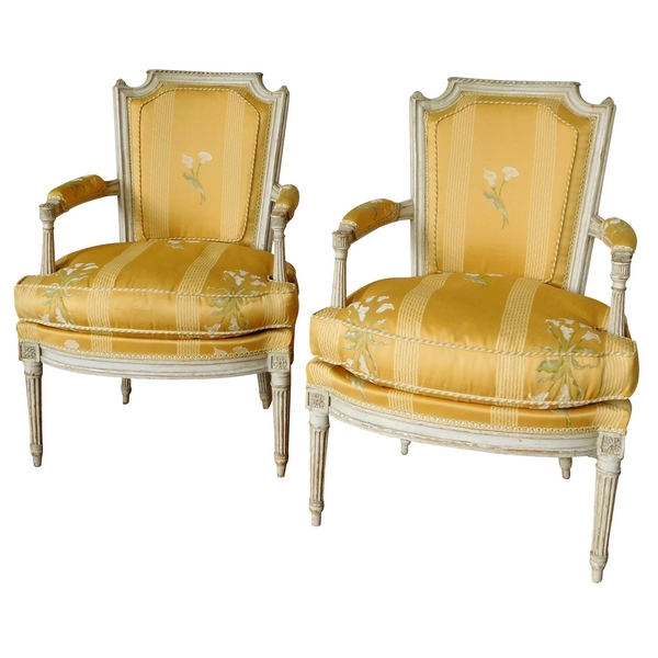 Pluvinet : set of 2 Louis XVI finely carved armchairs - stamped