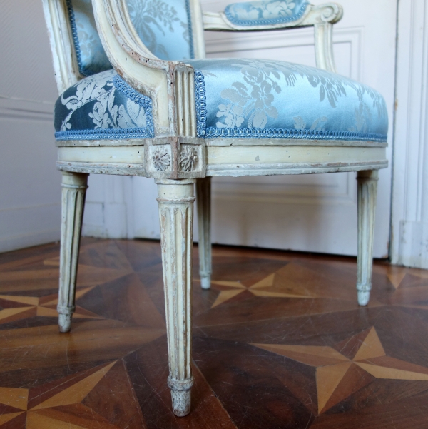 Marc Gautron : set of 4 Louis XVI cabriolet armchairs covered with blue silk, 18th century - stamped