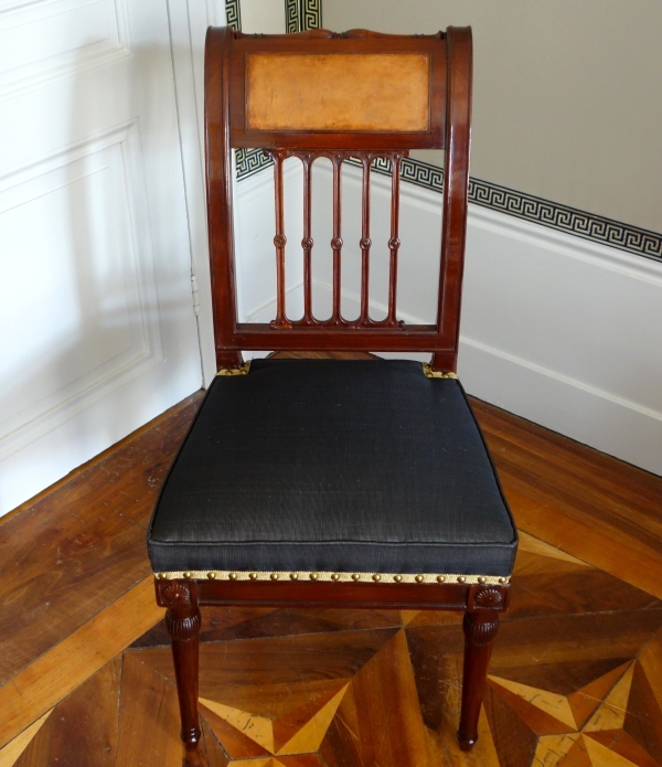 Georges Jacob : suite de 4 chaises à l'étrusque d'époque Directoire en acajou et crin de cheval