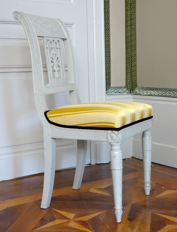 Suite de 4 chaises à l'étrusque en bois finement sculpté & laqué, époque Directoire, vers 1795