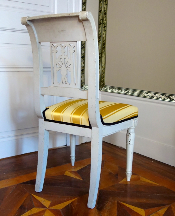 Suite de 4 chaises à l'étrusque en bois finement sculpté & laqué, époque Directoire, vers 1795