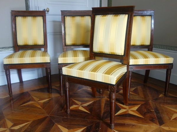 Suite de 4 chaises d'audience en acajou d'époque Empire, à rapprocher de l'oeuvre de Marcion
