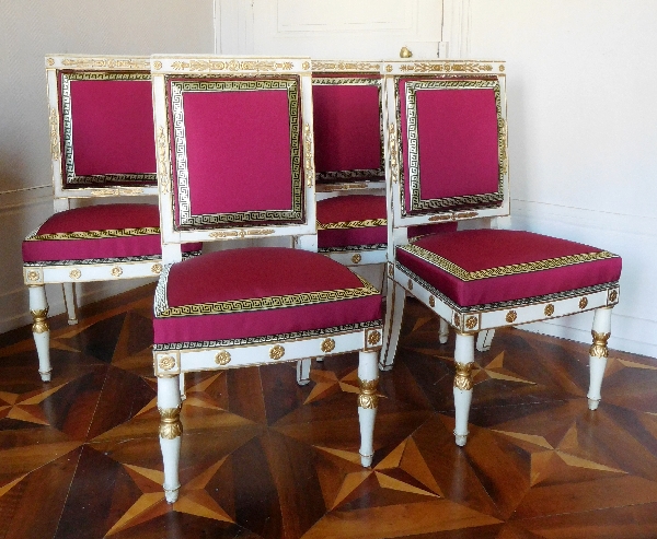 Marcion : série de 4 chaises d'époque Empire en bois laqué et doré estampillées