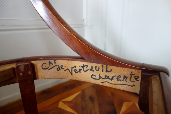 Suite de 4 chaises gondole en acajou, provenance famille de La Rochefoucauld au Château de Verteuil