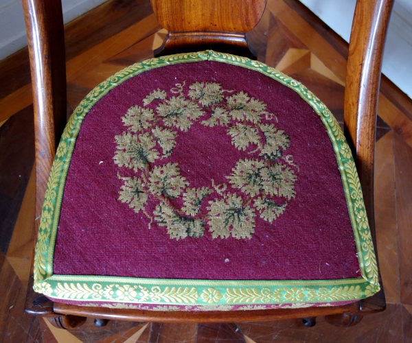 Suite de 4 chaises gondole en acajou, provenance famille de La Rochefoucauld au Château de Verteuil