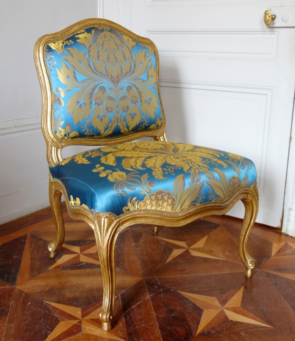 Suite de 4 chaises d'époque Louis XV en bois doré estampillées de Meunier - façon Palais de l'Elysée