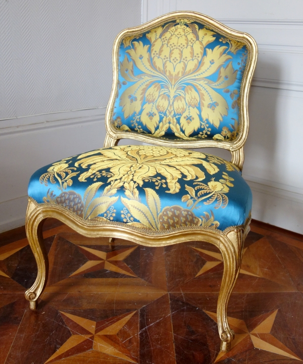 Suite de 4 chaises d'époque Louis XV en bois doré estampillées de Meunier - façon Palais de l'Elysée