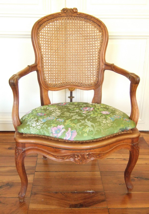 Set of 4 cane Louis XV walnut armchairs stamped Pillot - 18th century