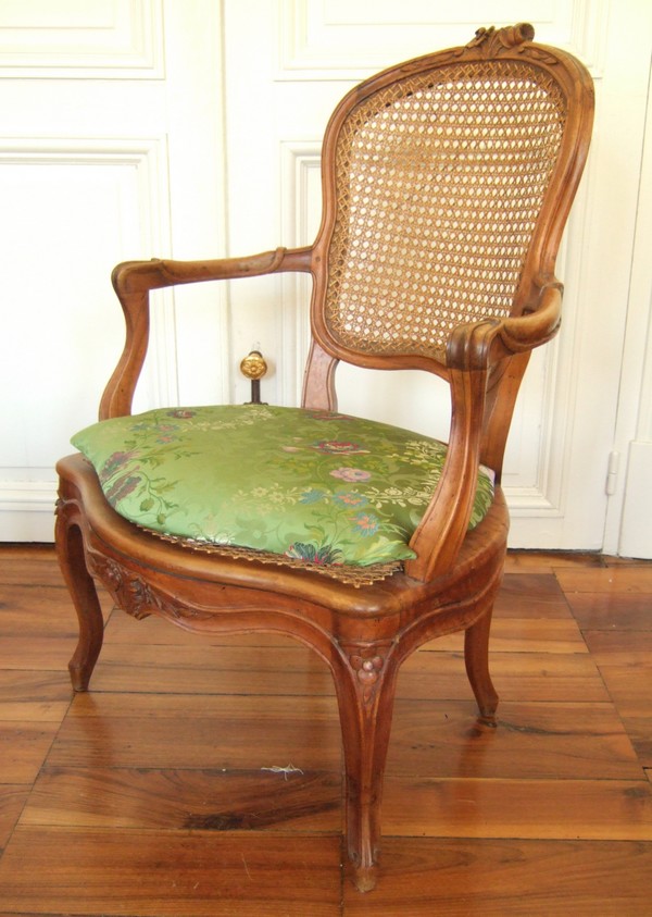 Set of 4 cane Louis XV walnut armchairs stamped Pillot - 18th century