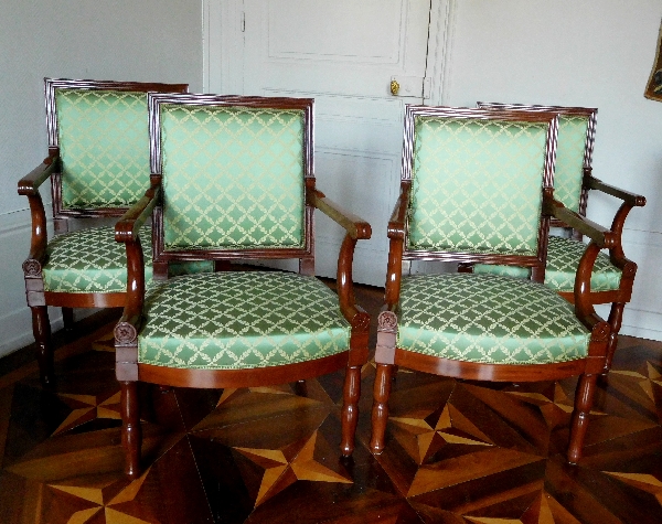 Suite de 4 fauteuils d'officier d'époque Empire en acajou, attribués à Marcion