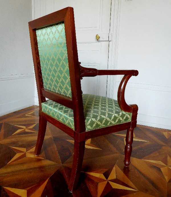 Suite de 4 fauteuils d'officier d'époque Empire en acajou, attribués à Marcion