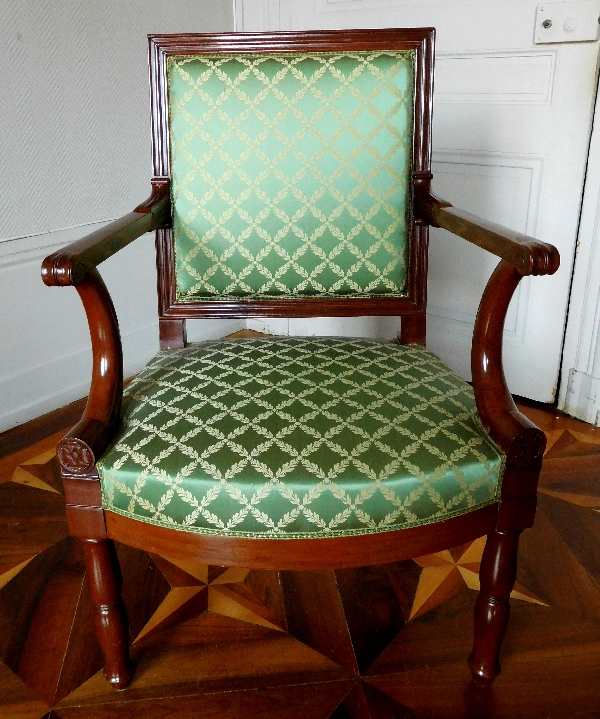 Suite de 4 fauteuils d'officier d'époque Empire en acajou, attribués à Marcion