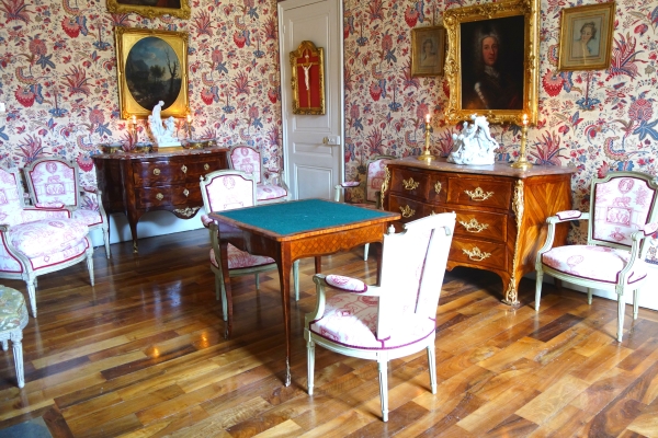 Suite de 4 fauteuils cabriolets d'époque Louis XVI en bois laqué, couverture toile de Jouy