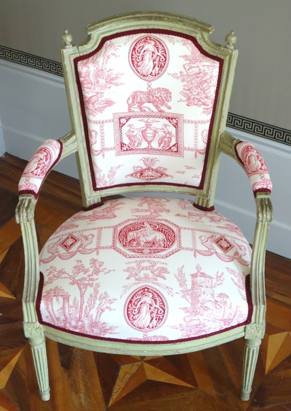 Suite de 4 fauteuils cabriolets d'époque Louis XVI en bois laqué, couverture toile de Jouy