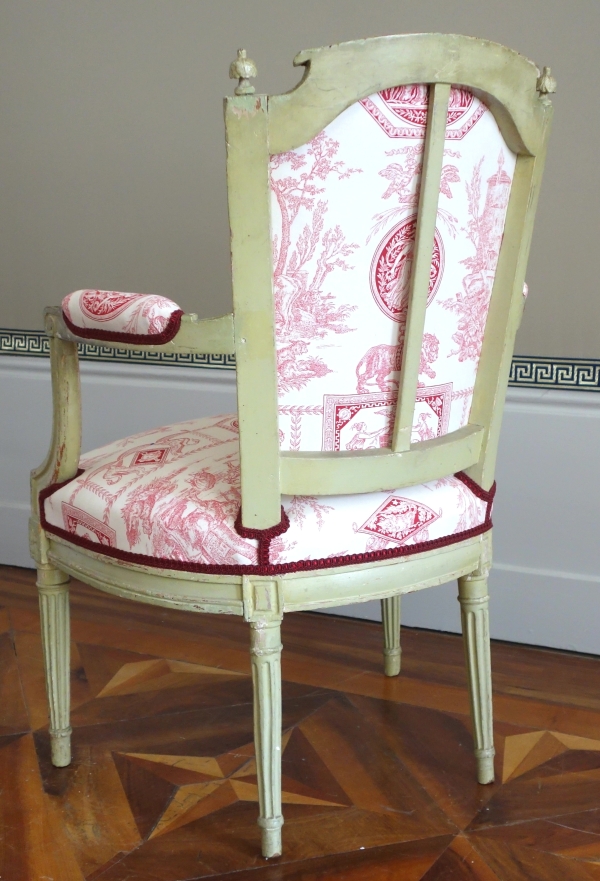 Suite de 4 fauteuils cabriolets d'époque Louis XVI en bois laqué, couverture toile de Jouy