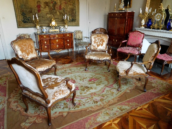 Set of 4 Louis XV walnut armchairs - attributed to Pierre Nogaret