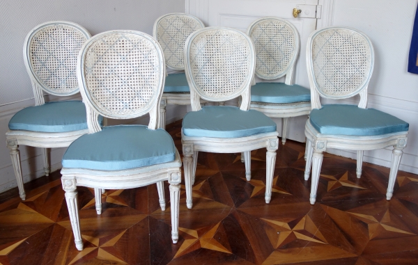 Set of 6 Louis XVI caned chairs for the dining room, 18th century