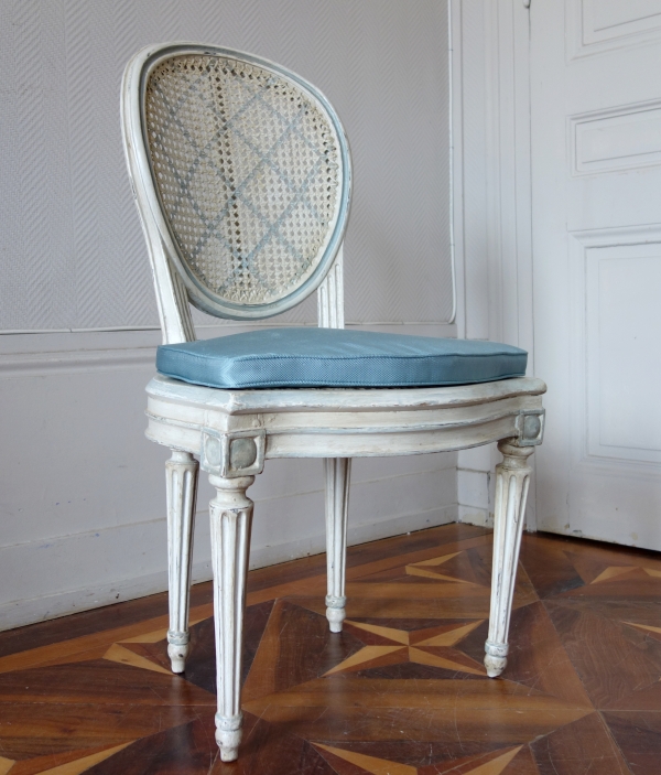 Set of 6 Louis XVI caned chairs for the dining room, 18th century