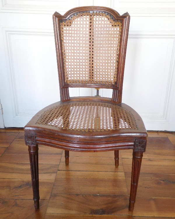 Série de 6 chaises cannées de salle à manger d'époque Louis XVI